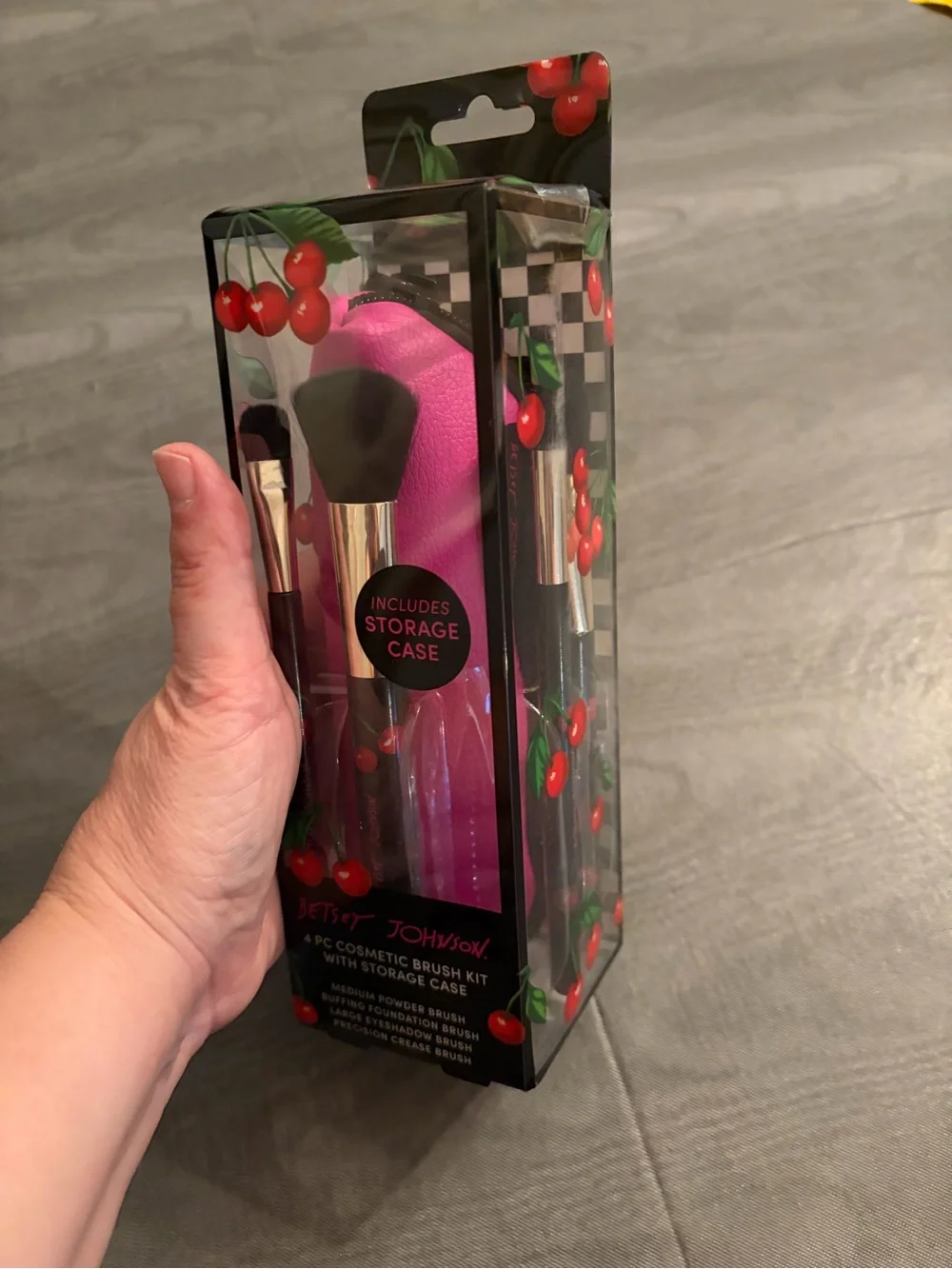 Betsey Johnson Cherry-Print 4-Piece Makeup Brush Set in Hot Pink & Black
